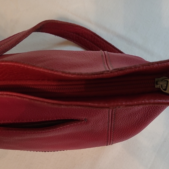 The Sak Cherry Red Shoulder Bag - Picture 5 of 6